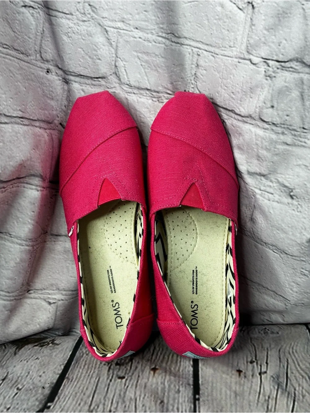 TOMS Alpargata‎ Barbie Hot Pink Fuschia Canvas Slip-On Flats Sneakers Shoes Sz 9